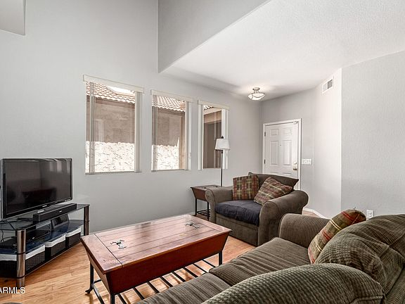 5th image of 76 S PEPPERWOOD Place
