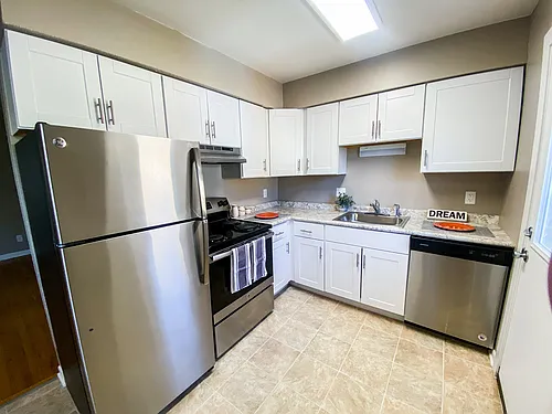 921 Magnolia Ln #4 Photo 1