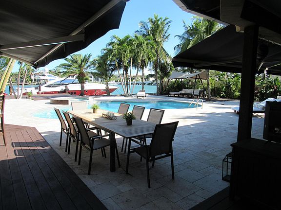 2nd image of 185 Palm Avenue