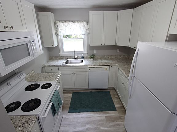 2nd image of 731 Bernice St