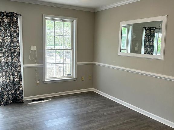 2nd image of 923 Mercer Dr