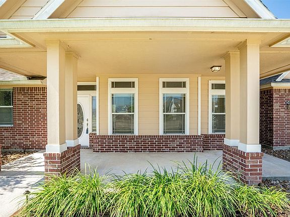 2nd image of 11702 Diamond Ct