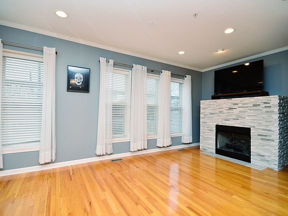 3rd image of 517 Chicago Ave #B