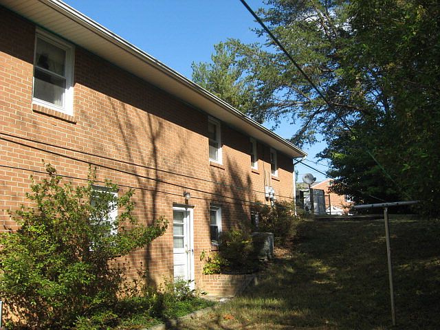 2nd image of 331 Wimbish Dr