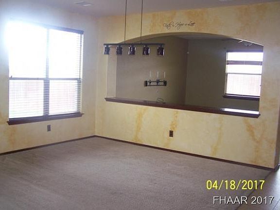 3rd image of 4900 Willamette Ln