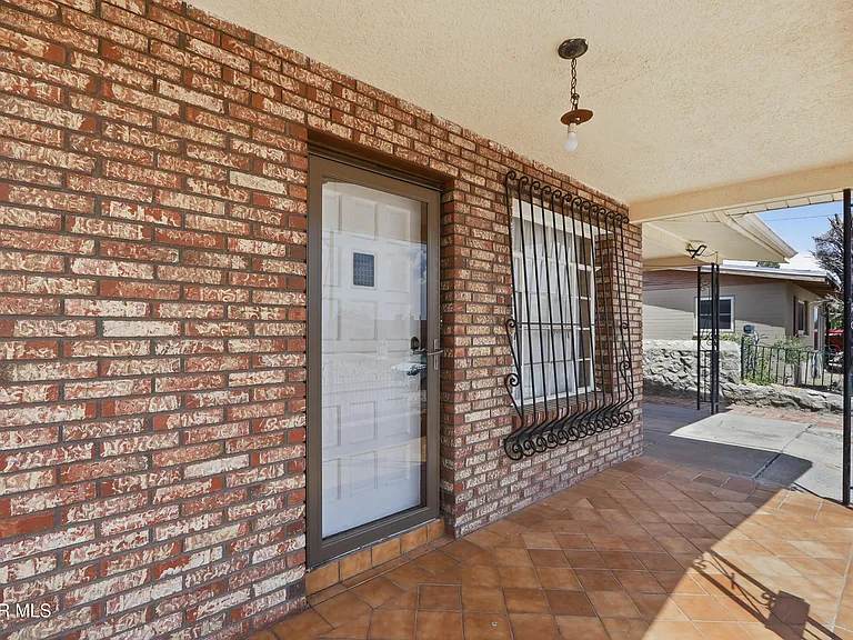 6115 Tesuque Dr — Photo 5