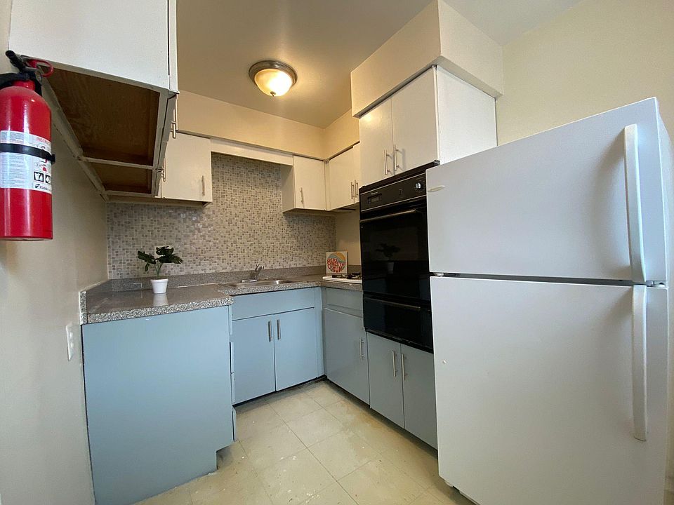 1st image of 7965 Summerdale Ave #C5