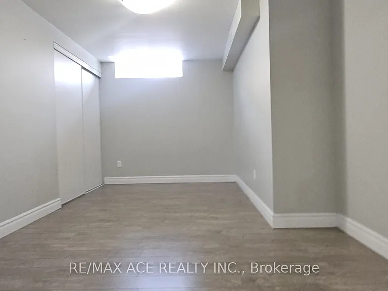 14 Kentview Cres #BASEMENT — Photo 5