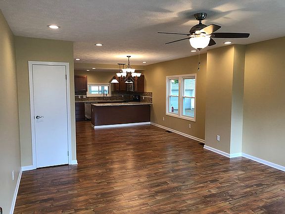 3rd image of 2021 Cook St