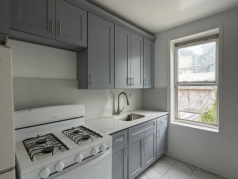 160-09 Hillside Ave #3 — Photo 9