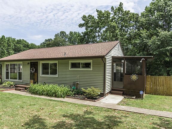 3rd image of 5106 Lonas Dr