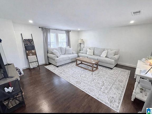 2nd image of 900 Absher St