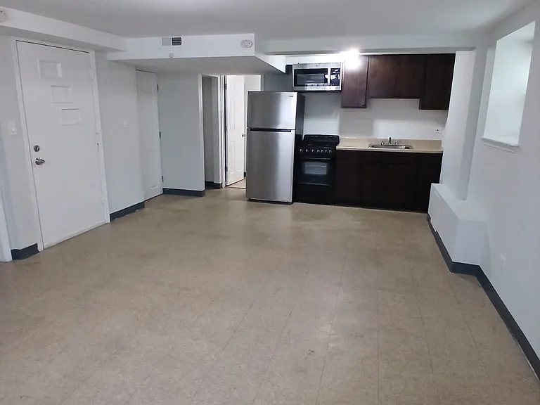 4038 W Dickens Ave #G — Photo 3