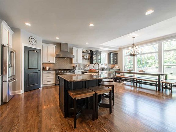 4th image of 3795 Carmelle Woods Dr
