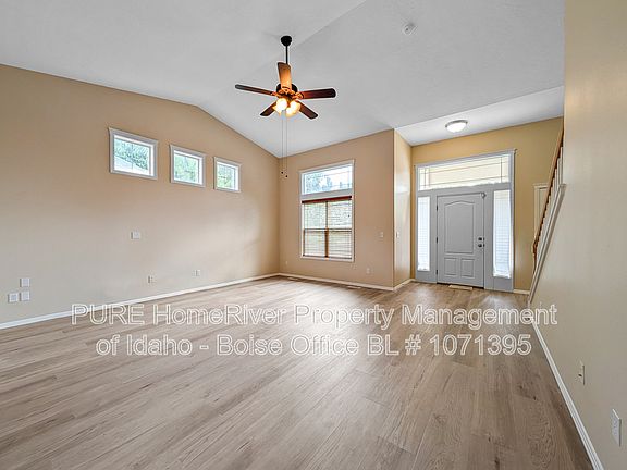3rd image of 2370 E Bowman St