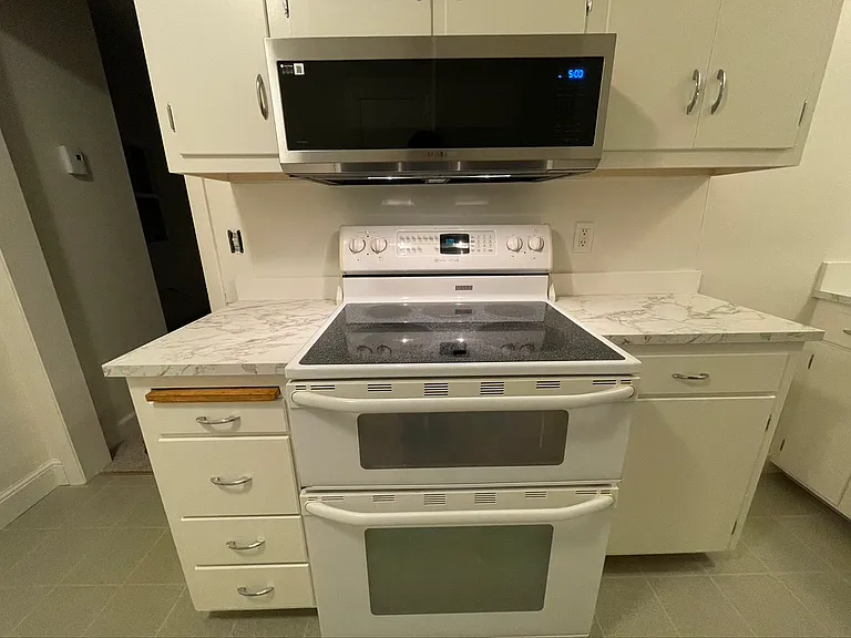11 Spruce Ter #B — Photo 6