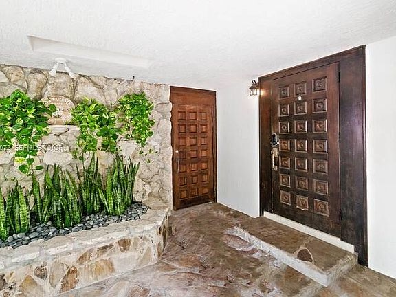4th image of 13325 SW 84th Ave