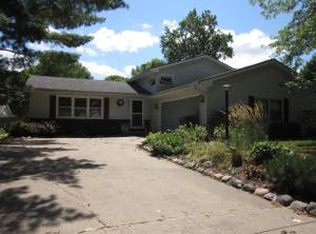 2315 Aspen Dr, Champaign, IL 61821