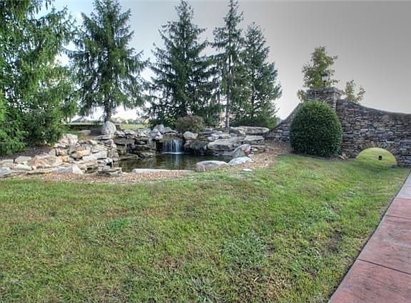 3rd image of 4245 Carrolton Dr