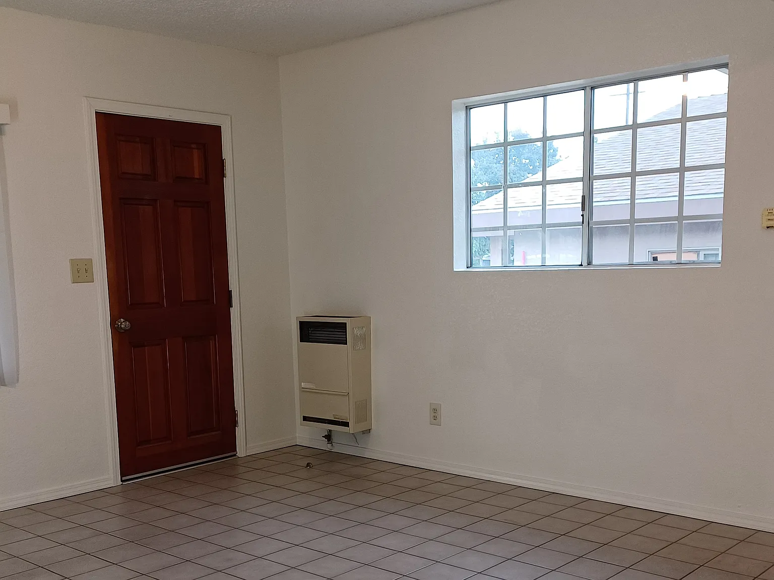 1 bed, 420 sqft, $1,650 — Photo 3