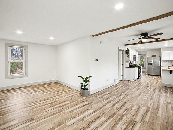 4th image of 378 E White Lake Dr