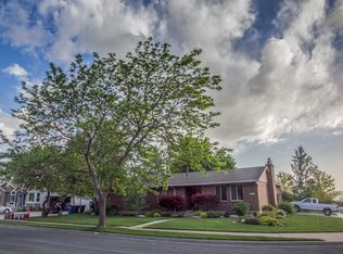 1186 E Raymond Rd, Fruit Heights, UT 84037