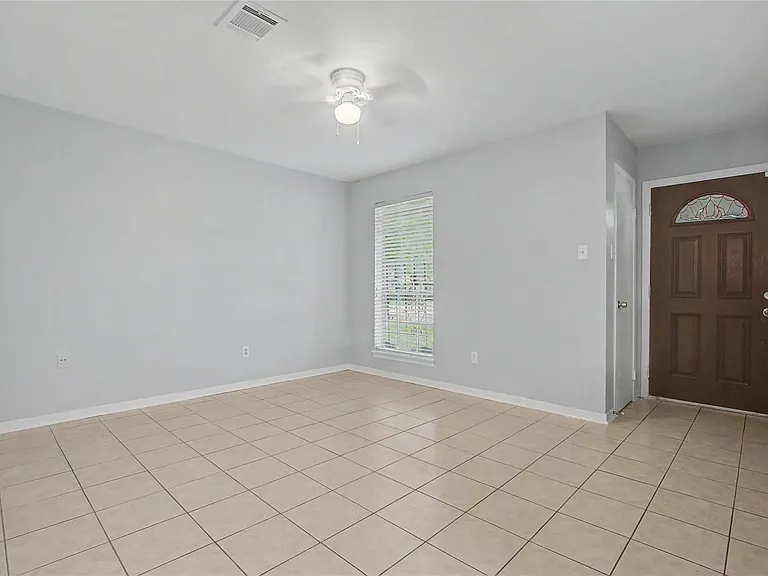 7410 Sawmill Trl — Photo 3