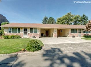 1261 SE 16th Ave, Hillsboro, OR