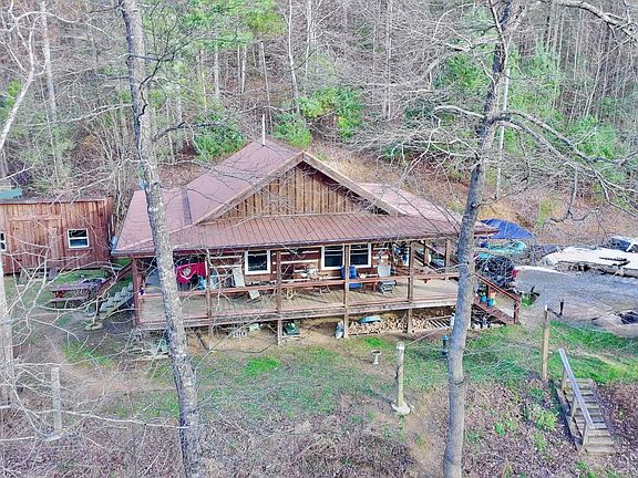3rd image of 132 Sugar Maple Way