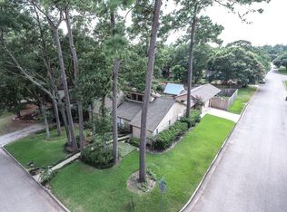 900 Manchester Dr, Conroe, TX 77304