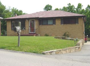 9746 Don Dr, North Huntingdon, PA