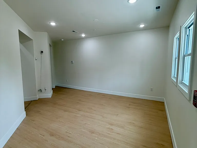4212 Lancaster Ave #101 — Photo 15