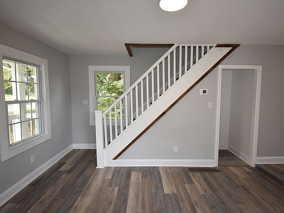 4th image of 38 N Fairview St #1/2
