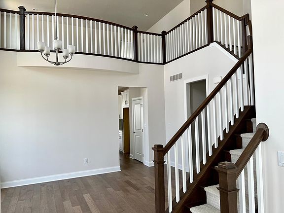 4th image of 3093 N Spurway Dr