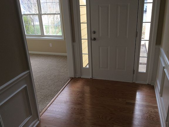 2nd image of 312 Winward Pointe Dr