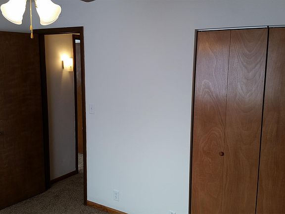 5th image of 3223 Scenic Dr APT 3