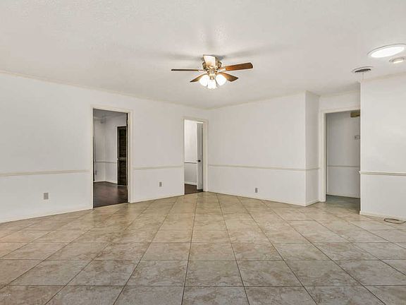 5th image of 6520 Fulton Dr