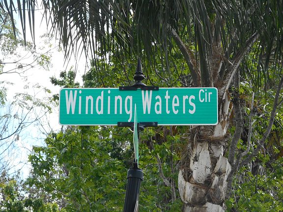 5th image of 1049 Winding Waters Cir