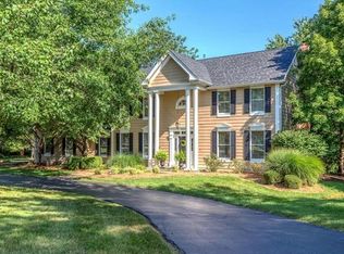 16747 Kehrs Mill Estates Dr, Chesterfield, MO 63005