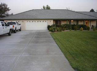 13991 Jicarilla Rd, Apple Valley, CA 92307