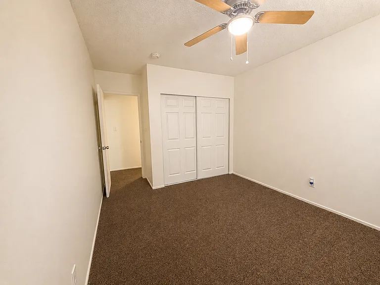 821 N Eucalyptus Ave ( 216 W Plymouth St ) — Photo 10