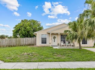 10552 Bobbie Lane, Royal Palm Beach, FL 33411