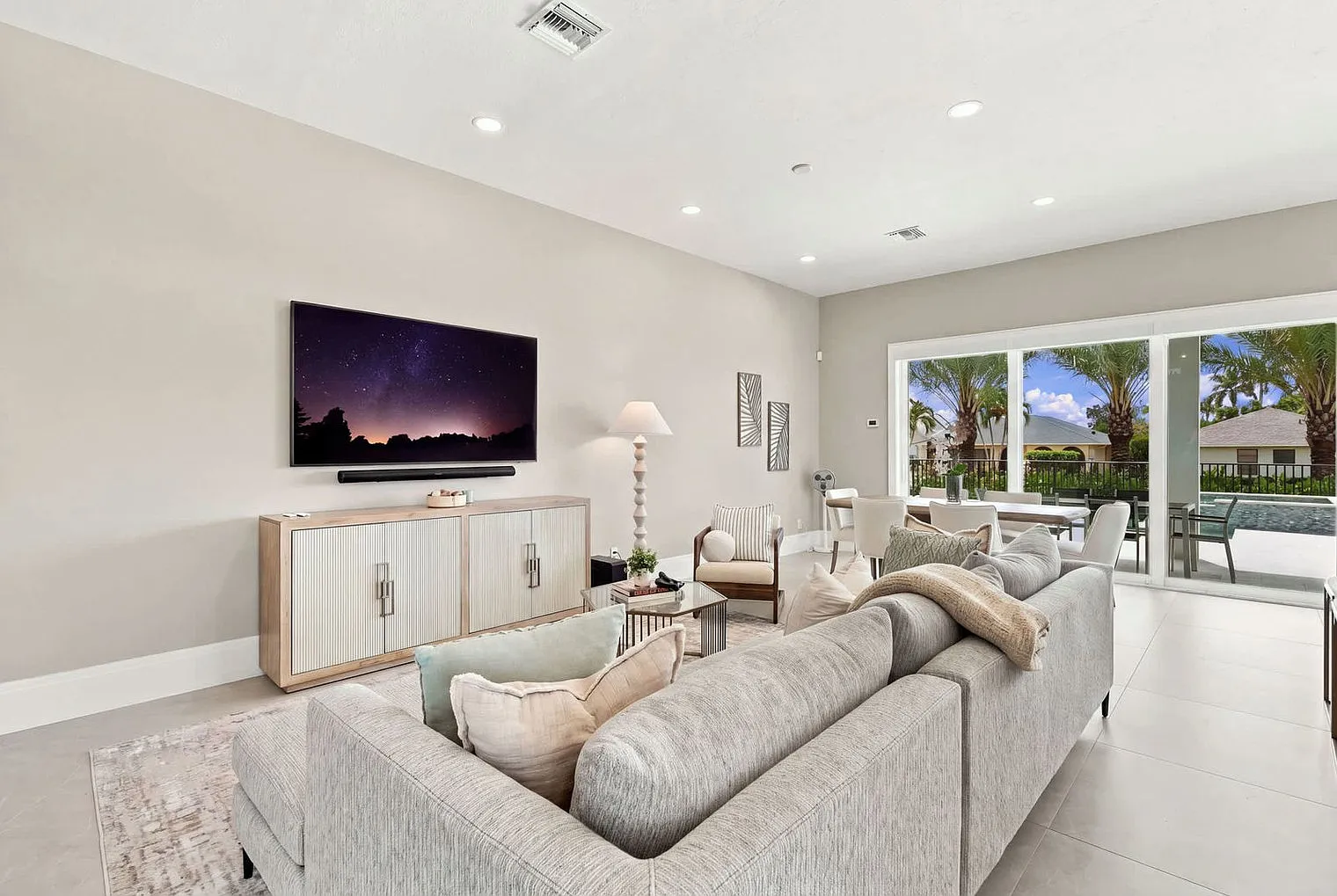 3 bed, 3.0 bath, 2152 sqft, $15,583 — Photo 2