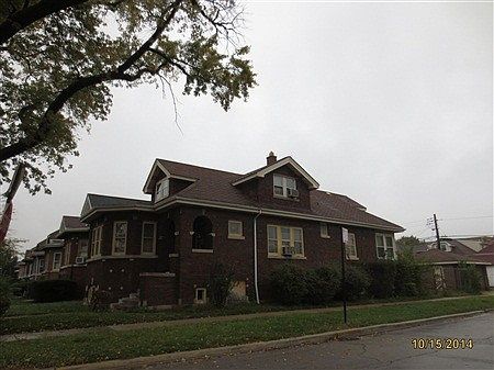 2nd image of 3001 N Monitor Ave