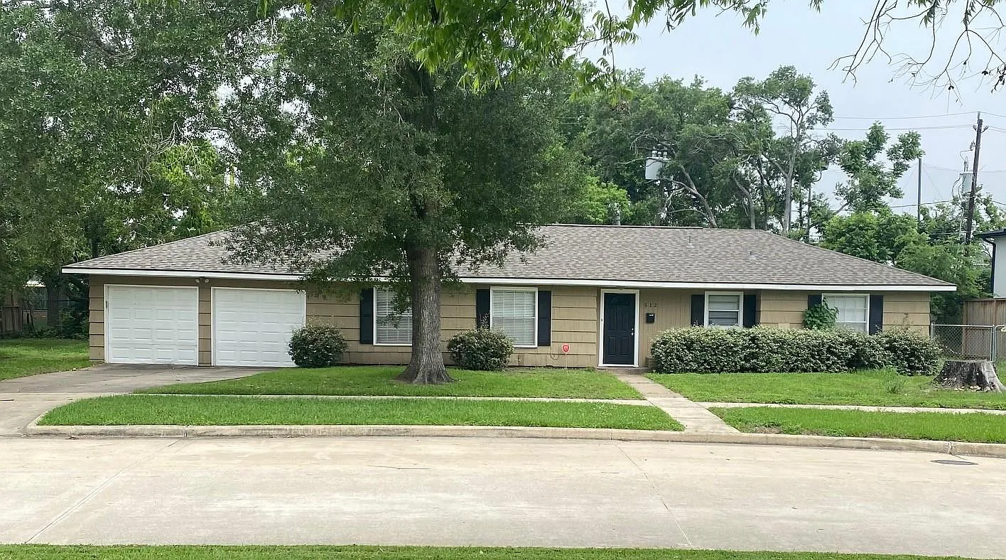 3 bed, 2.0 bath, 1345 sqft, $2,700 — Photo 1