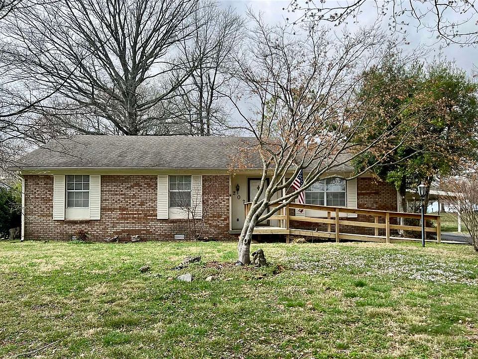 1st image of 207 Spence Ln