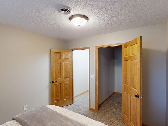 3rd image of 11878 Lake Ln