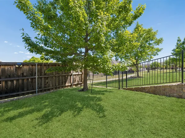 211 Copper Canyon Dr, Lewisville, TX 75067