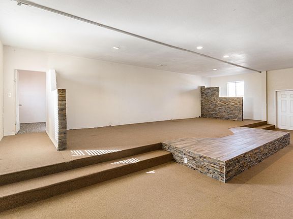 5th image of 425 N Lincoln Ave