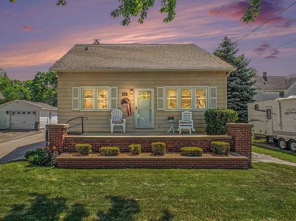 64 James St, Pigeon, MI 48755